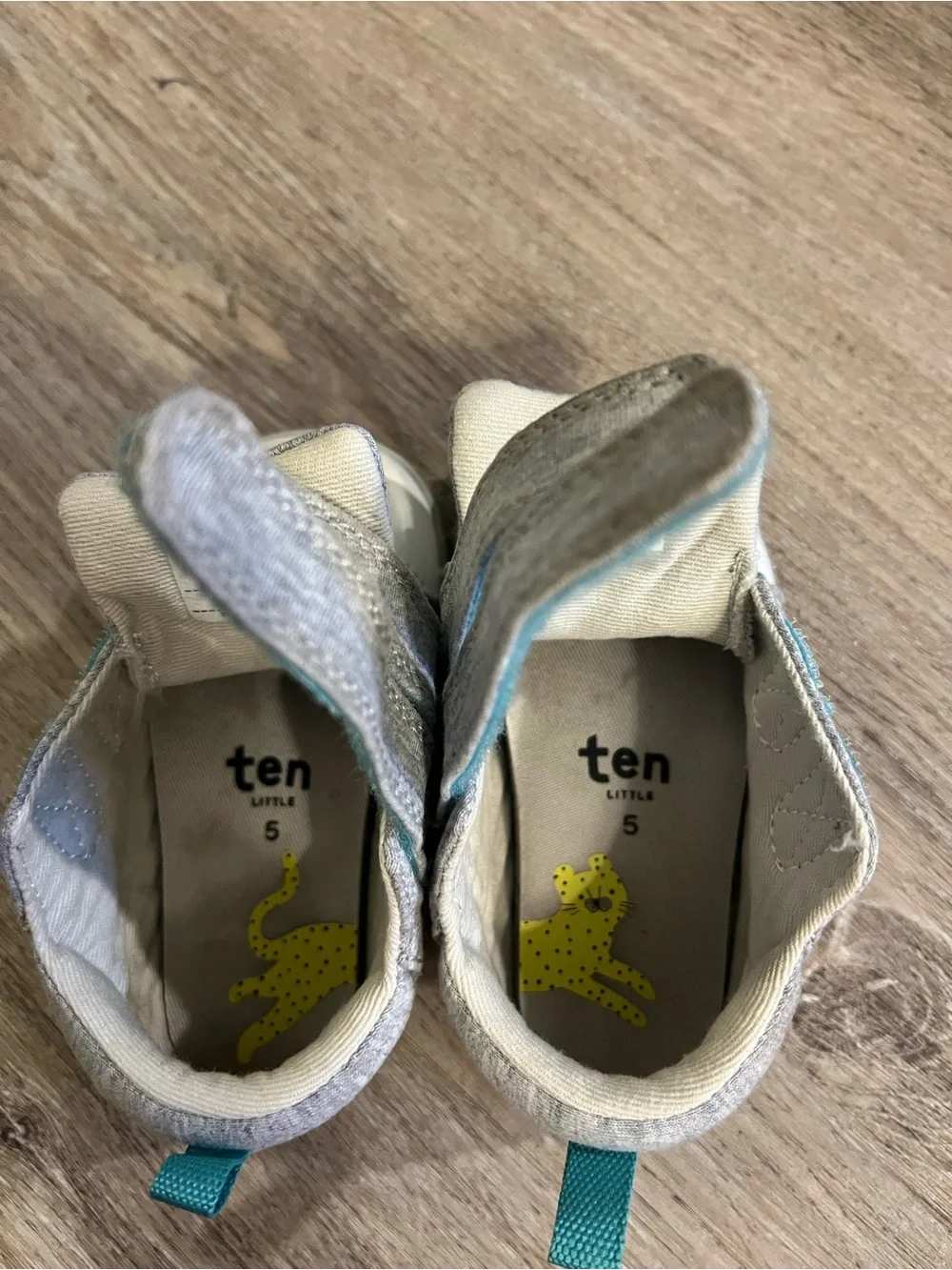 Ten Little Baby Sneakers size 5